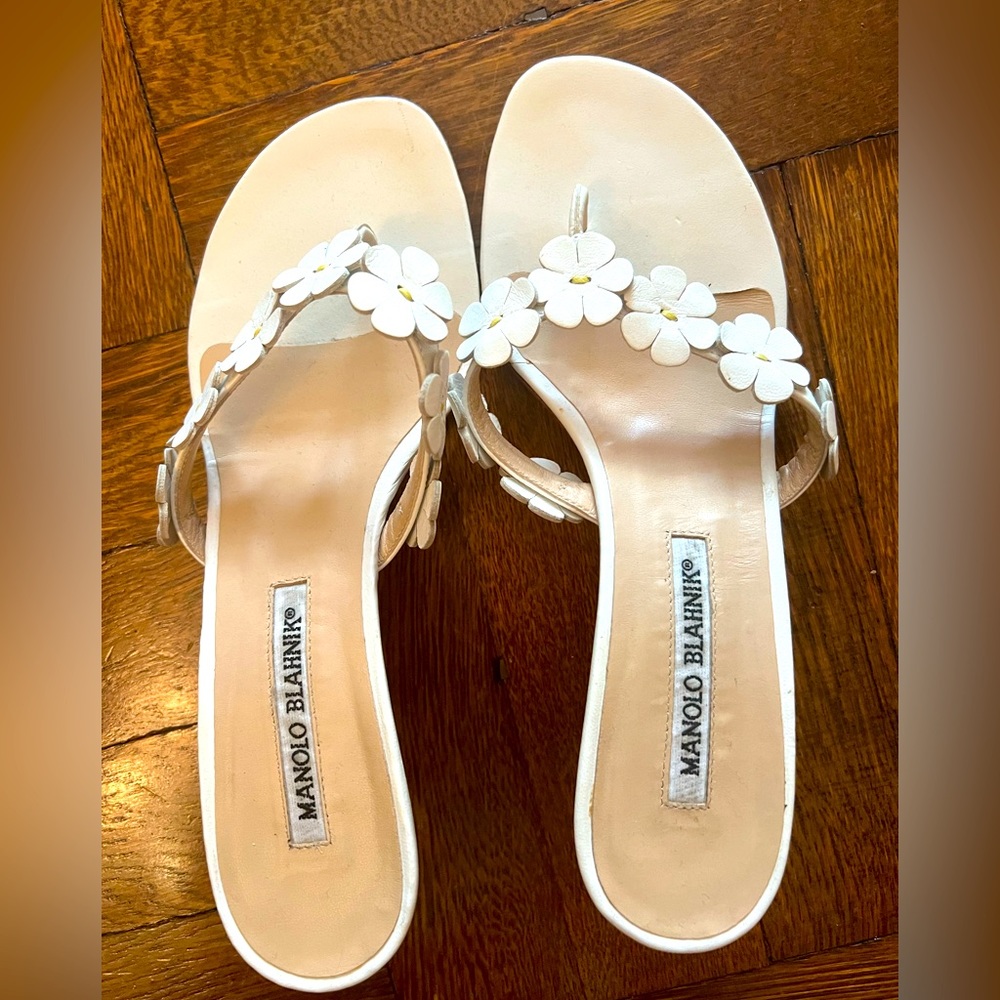 Manolo White Floral Kitten Heel Sandals